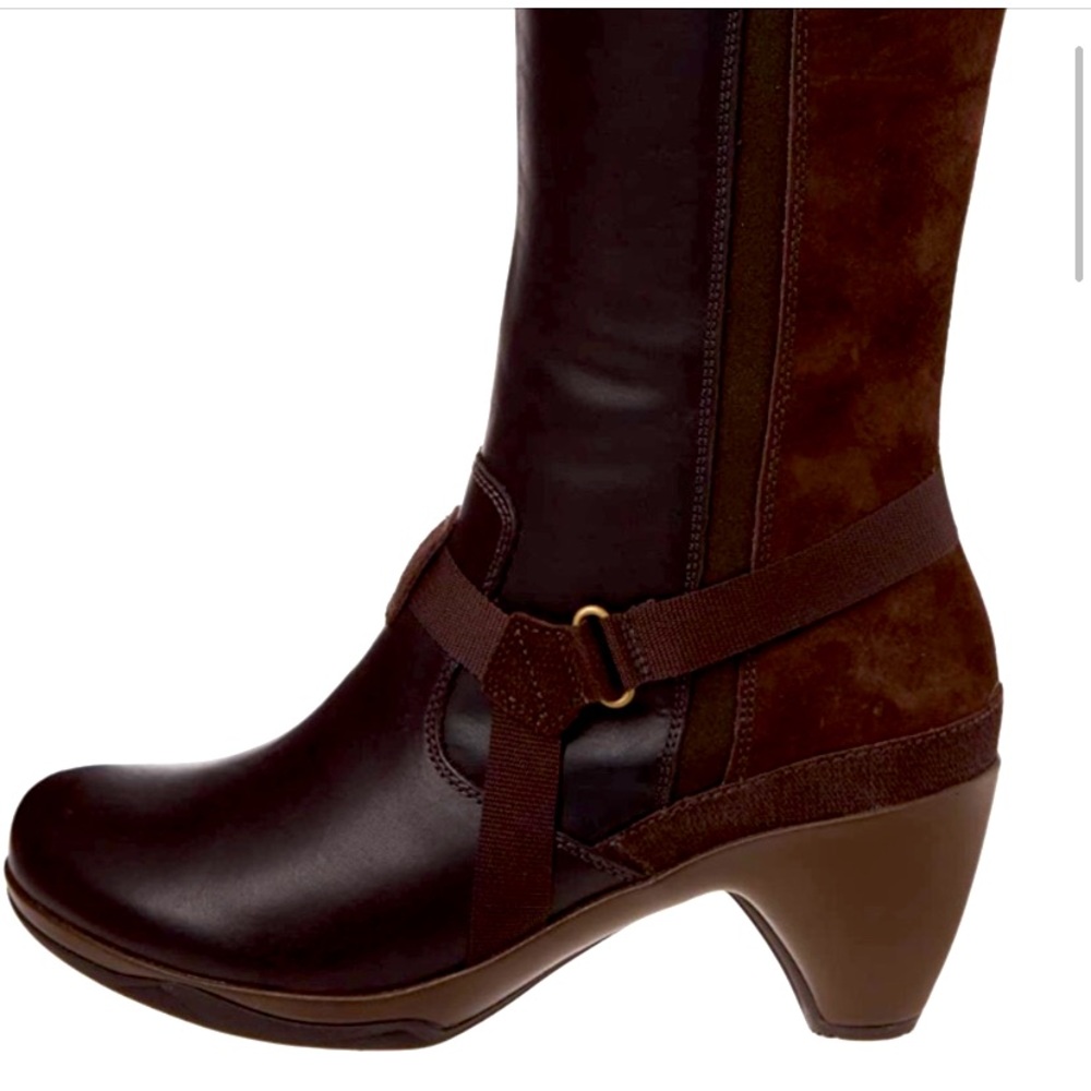 CLOSET CLOSING! ALL BUNDLES NEGOTIABLE! LEATHER CALF KNEE HEELED WEDGE BOOTS 10
